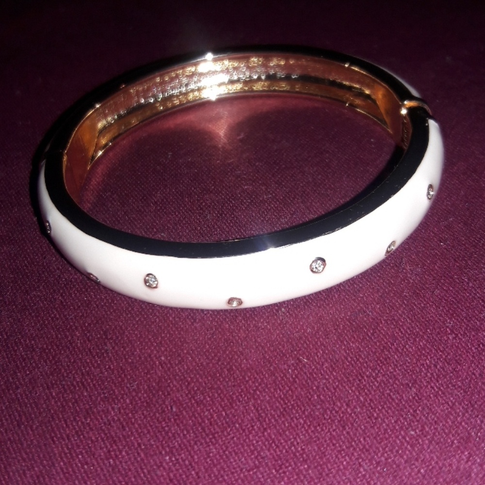 CREAM BRACELET (NWOT) - Picture 2 of 4